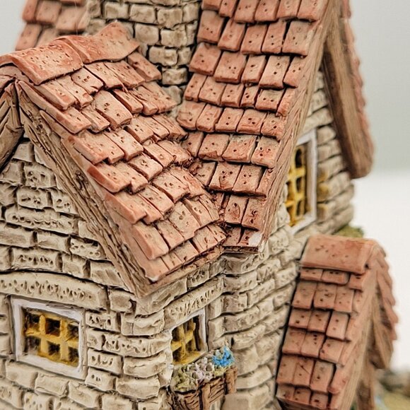 Vintage David Winter Cottages Lot of 2 THE FALCONRY & MR. DELVER'S COTTAGE - Picture 4 of 16